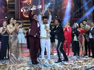 Hernán Arcil se coronó como el ganador de "Rojo" en categoría bailarines