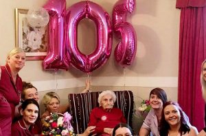Mujer de 105 años confirma que el secreto de su longevidad es evitar a los hombres