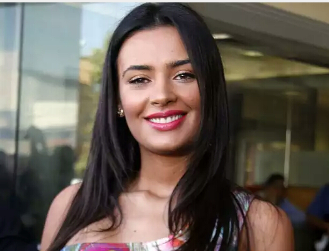 Dominique Gallego sorprendió con tierna postal dieciochera junto a su hija