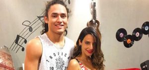 Daniela Castillo y Toarii Valantin comparten románticas postales