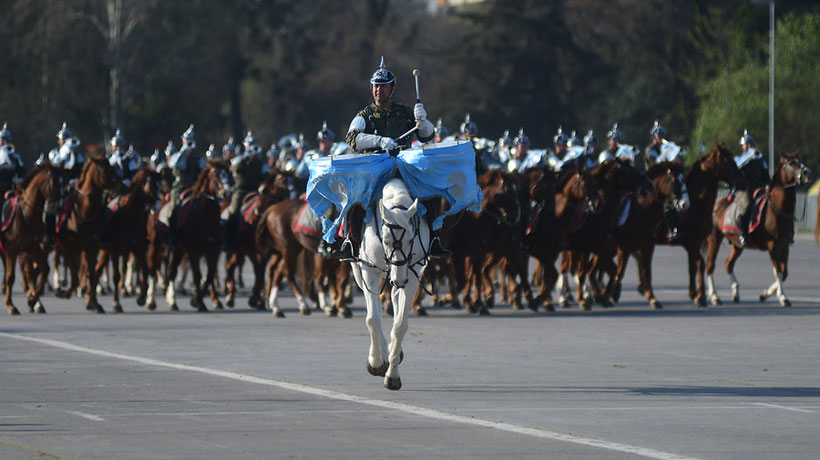 Parada Militar será transmitida por solo dos canales de TV
