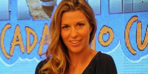 Panelista de "Hola Chile" vivió bochornoso momento gracias a televidente