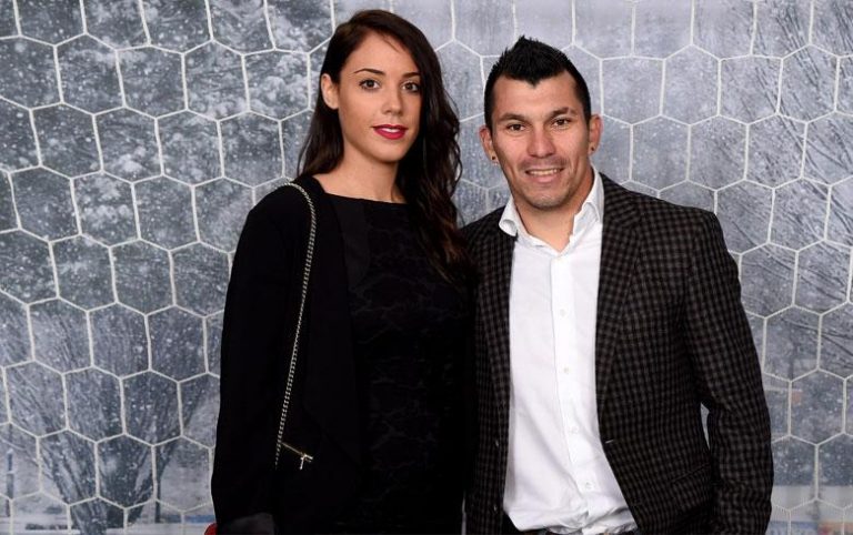 Esposa de Gary Medel sufrió suplantación de identidad donde la promocionaban como escort