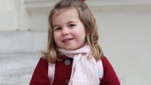 ¡El divertido baile de la princesa Charlotte que te hará reír o morir de ternura!