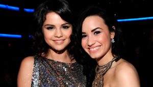 Selena Gómez se refiere por primera vez a sobredosis de Demi Lovato