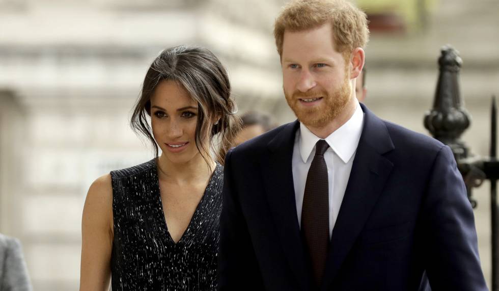 Meghan Markle y príncipe Harry viven complicada situación en vuelo a Sidney