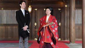 Princesa Ayako de Japón se convierte en plebeya por amor