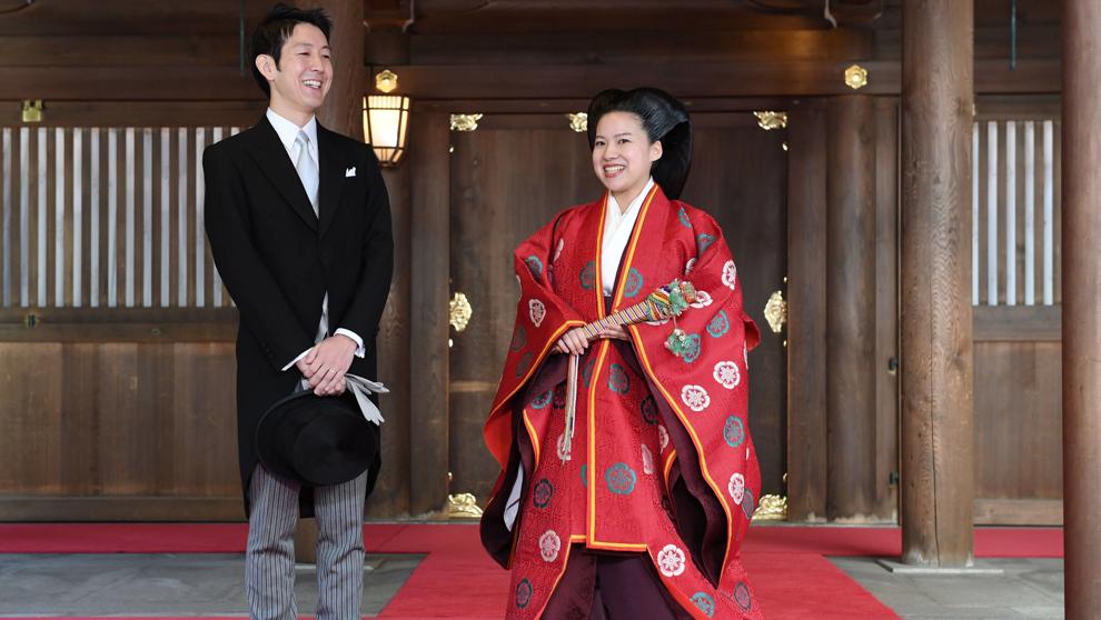 Princesa Ayako de Japón se convierte en plebeya por amor