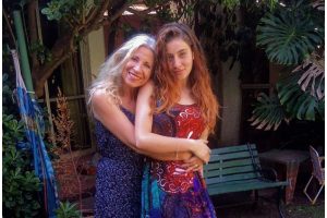 Así es la guapa y poco conocida hija menor de Loreto Valenzuela