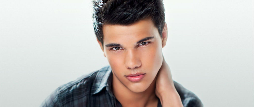 ¡El actor Taylor Lautner presenta a su nueva polola!