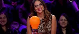 Daniela Castillo se incomodó ante broma de Julián Elfenbein en "Pasapalabra"