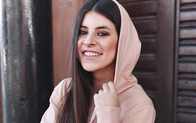 Teresita Commentz recibe aplausos en redes sociales por sus fotos disfrutando de las playas de México