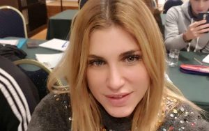 Esta fue la respuesta de Wilma González a cibernauta que la criticó por salir con alguien menor