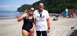 Joven subió foto en traje de baño y recibió invitación al gimnasio por su celulitis