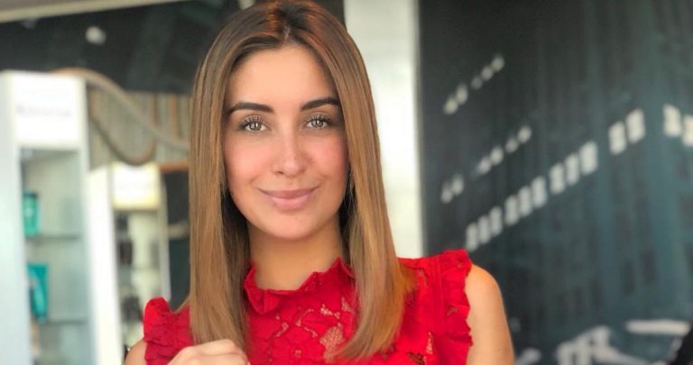 Camila Andrade deslumbró con fotografía en bikini y sin maquillaje