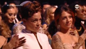 ¿No le gustó? La comentada reacción de Natalia Lafourcade frente al Grammy de Maluma