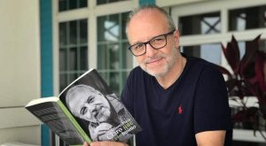 Luis Gnecco se va en picada contra Alberto Plaza y sus comentarios sobre la comunidad trans