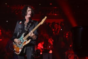 Guitarrista de Aerosmith fue hospitalizado de urgencia en Nueva York enseguida después de un show