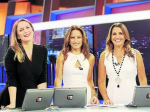 Periodistas de Canal 13 preparan show musical para la Teletón