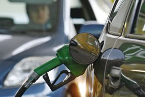 Precios de las bencinas registran fuerte alza, según informó ENAP