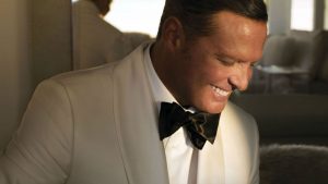 Canas y patillas: Luis Miguel sorprende con renovado look
