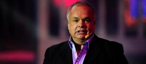 Acusan a Álvaro Salas de no pagar pensión alimenticia de su hijo