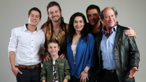 Tribunal absuelve a guionista de "Veinteañero a los 40" tras juicio por plagio