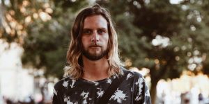 Con todo el enojo: Jean Philippe Cretton se descarga en redes sociales tras ser chocado