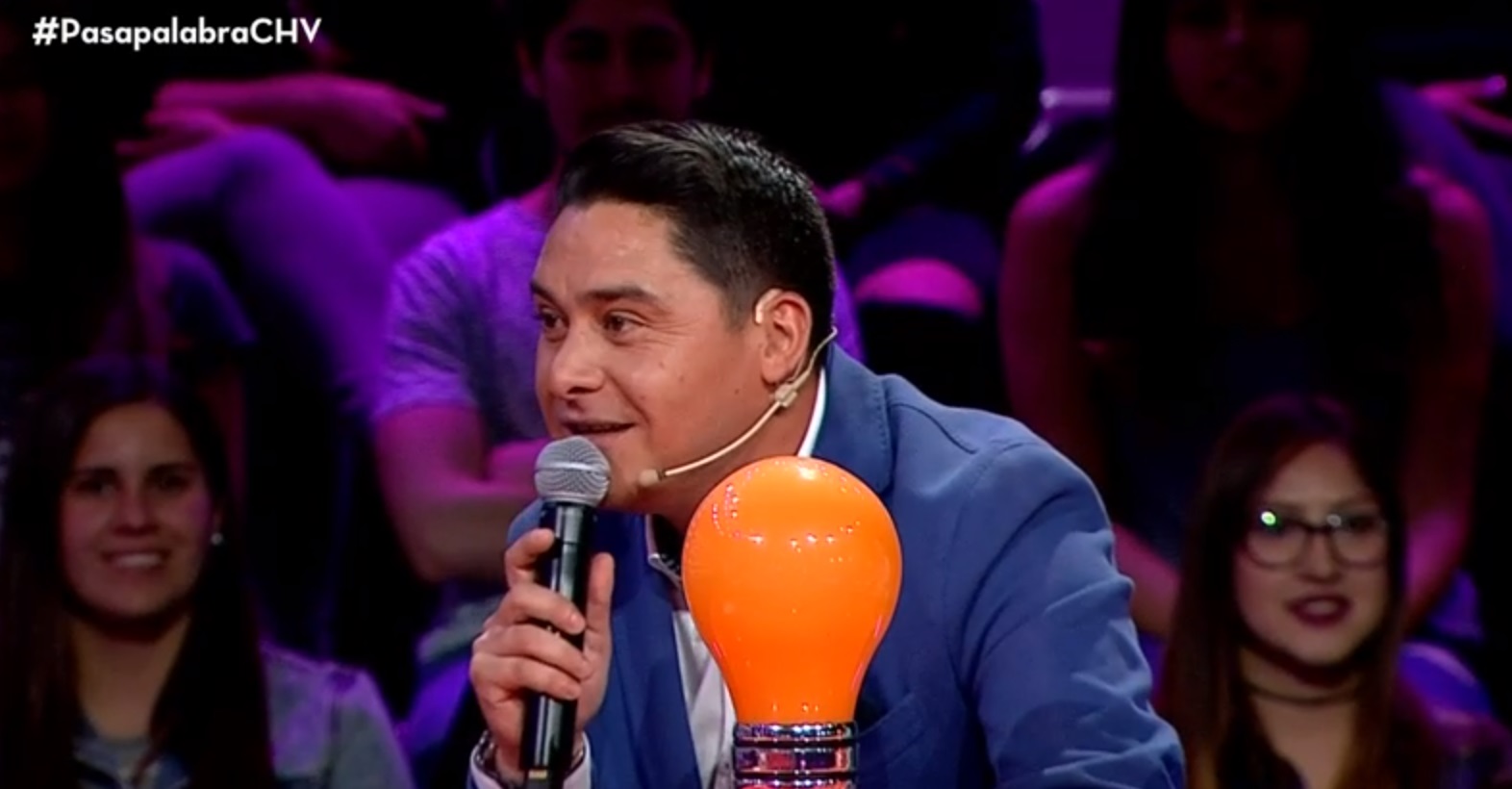 ¡El rey de la 'pista musical'! Manuel Neira se llevó todos los halagos en "Pasapalabra"