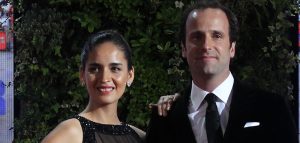 Stefan Kramer sorprende a su esposa con un emotivo saludo de cumpleaños