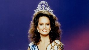 Estos son los premios que recibió Cecilia Bolocco cuando se coronó como "Miss Universo"
