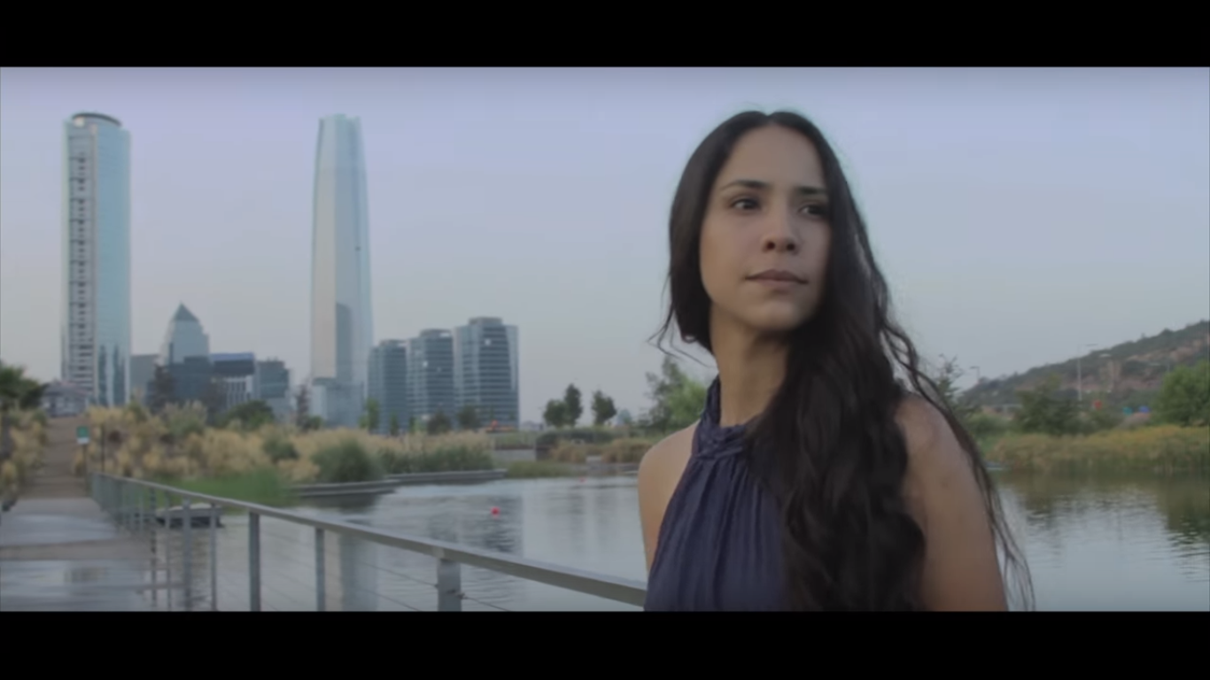 Esta es la canción de Cari Monteci que se transformó en el himno de la Roja femenina