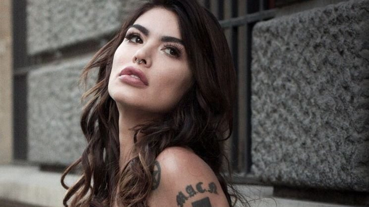 ¡Adiós pelo largo! Angie Jibaja sorprende con radical cambio de look