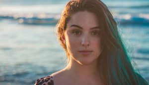 Modelo Antonia Larraín defendió la bisexualidad: "No es una etapa"