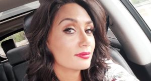 Pamela Díaz fue criticada por realizar peligrosa maniobra al volante