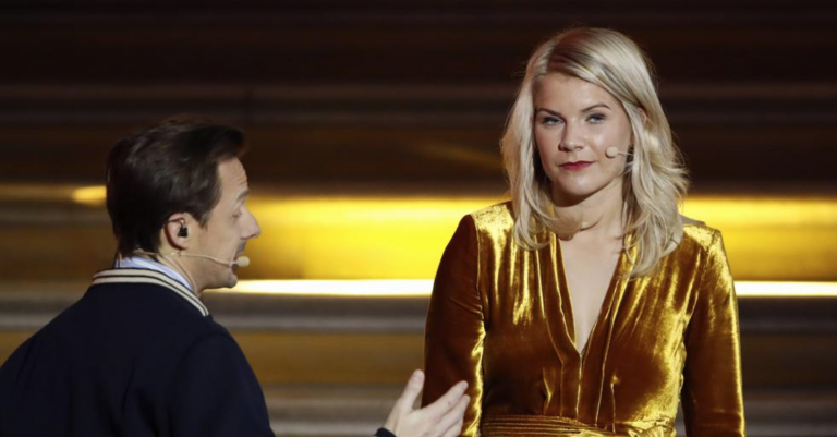 Desatinada pregunta empaña la entrega del primer Balón de Oro femenino