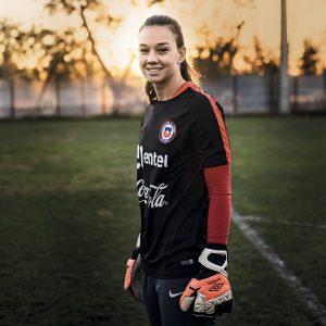 Christiane Endler está entre las 100 mejores futbolistas del mundo