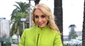 Karen Doggenweiller impactó con su look en el debut del Festival de Talca