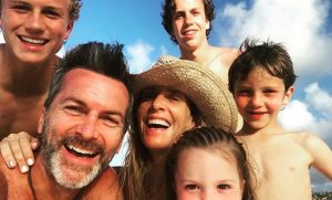 ¡Para morir de ternura! Hijos de Cristián Sánchez y Diana Bolocco mandan mensaje de agradecimiento al "viejito pascuero"