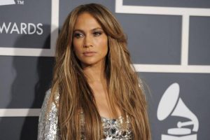 A sus 49 Jennifer López luce espectacular ¿Qué retoques faciales se ha hecho la cantante?