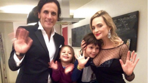 Nicole sorprendió a sus seguidores con el talento musical de su hijo León