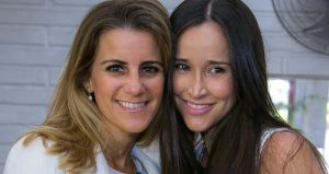 Pata Larraín se une a Titi Aguayo en postal familiar con atuendo a juego