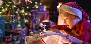 Consejos para evitar la frustración de los niños por los regalos de navidad