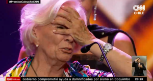 "¿Quién es?" El chascarro de Delfina Guzmán al entregar premio a joven actriz en los Caleuche