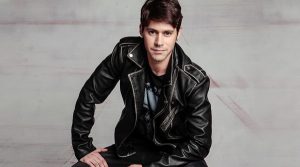 El radical cambio de look del actor Pedro Campos para 'Juegos de poder'