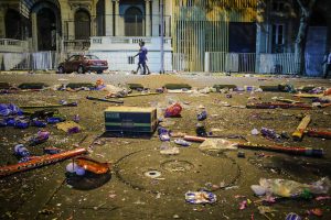 ¡Impactante! 35 toneladas de basura dejó las celebraciones cerca de la Torre Entel