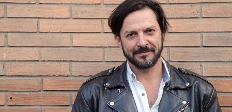 Rafael Cavada se va contra "ejecutivos" que provocaron crisis en TVN