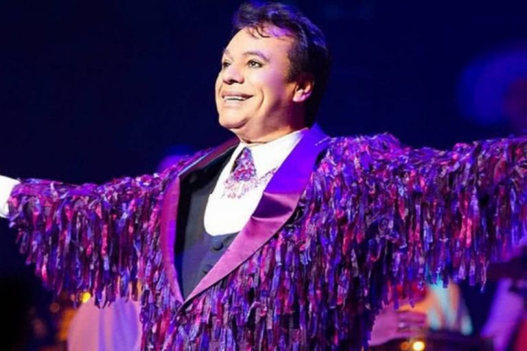 Los memes que dejó la fallida resurección de Juan Gabriel