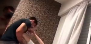 Mujer víctima de golpiza por su pareja grabó el momento para concientizar