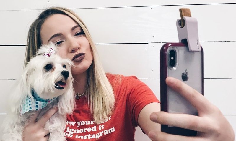 Crean dispositivo para tomar las mejores selfies con tu mascota